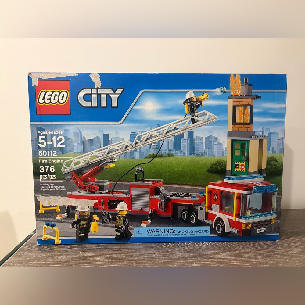 LEGO City Fire Engine Building Set # 60112 brand new sealed box